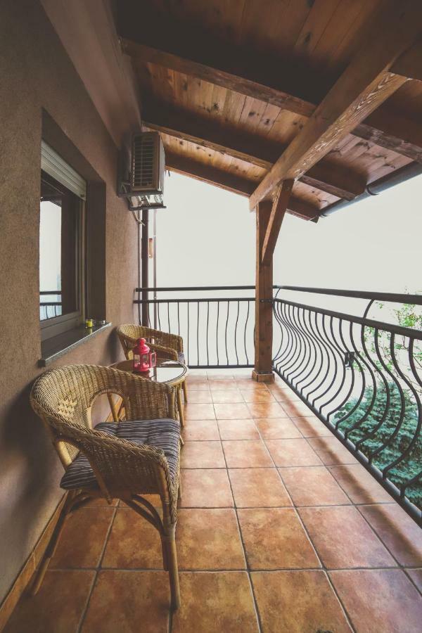 Studio Apartman Vukovic วาราชดีน ภายนอก รูปภาพ